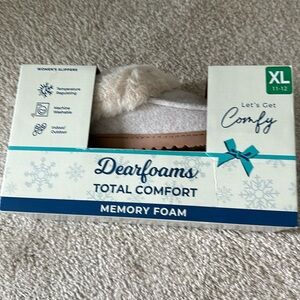 Dearfoams Women’s slippers